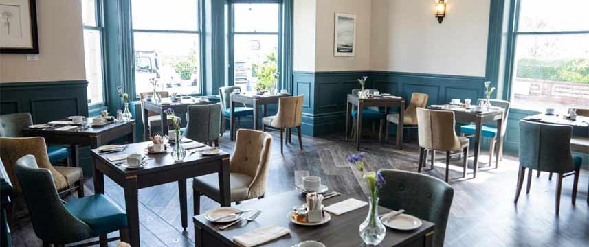 The  Lansdowne Hotel Breakfast Tables